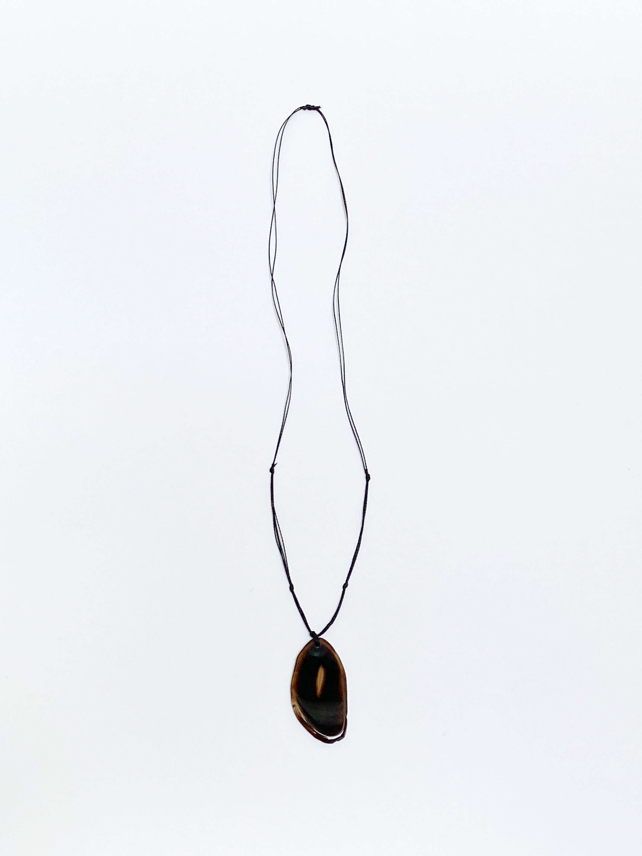 Agate pendant necklace
