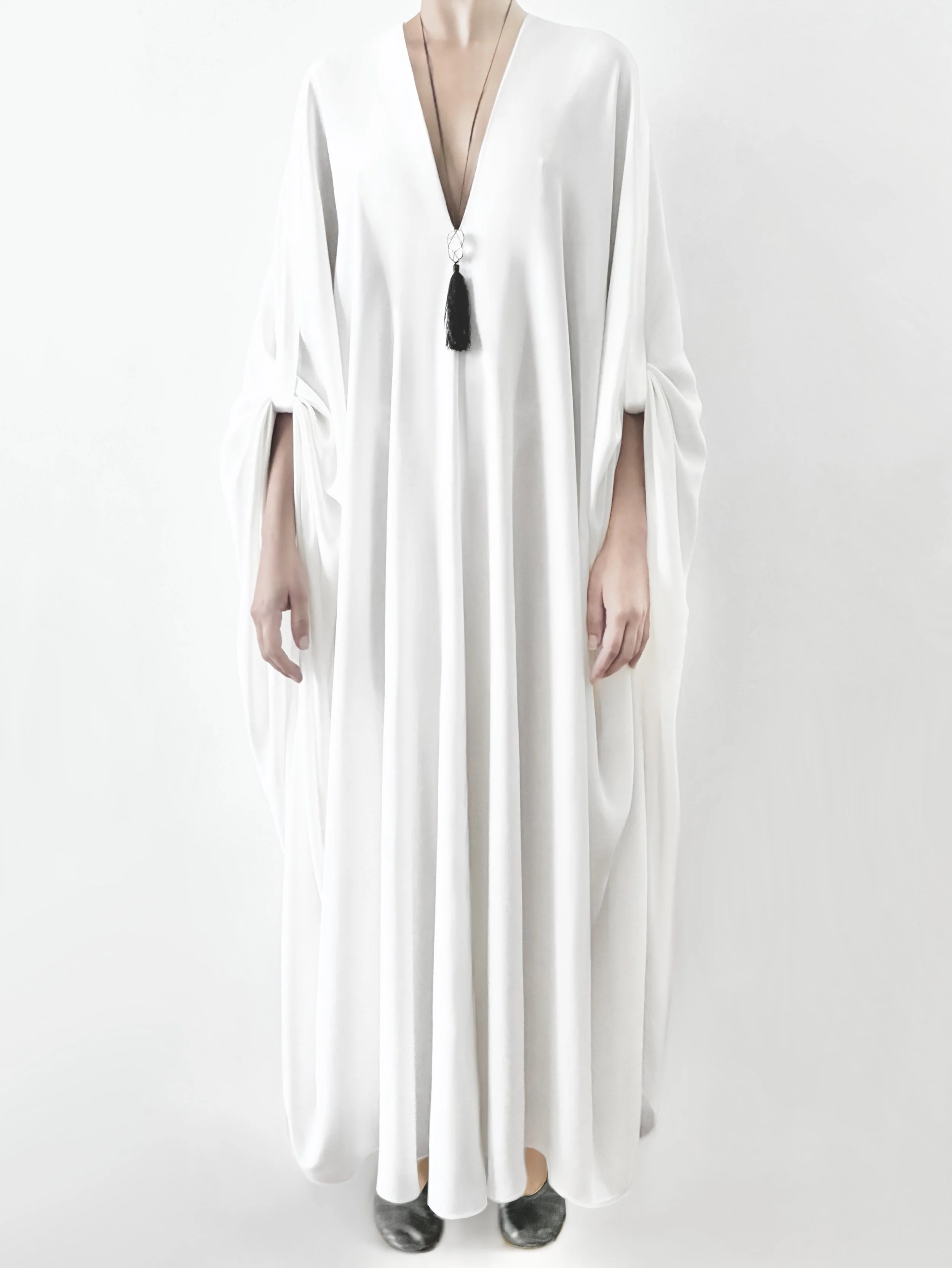 Draped volume dress 950€ - R$ 5850