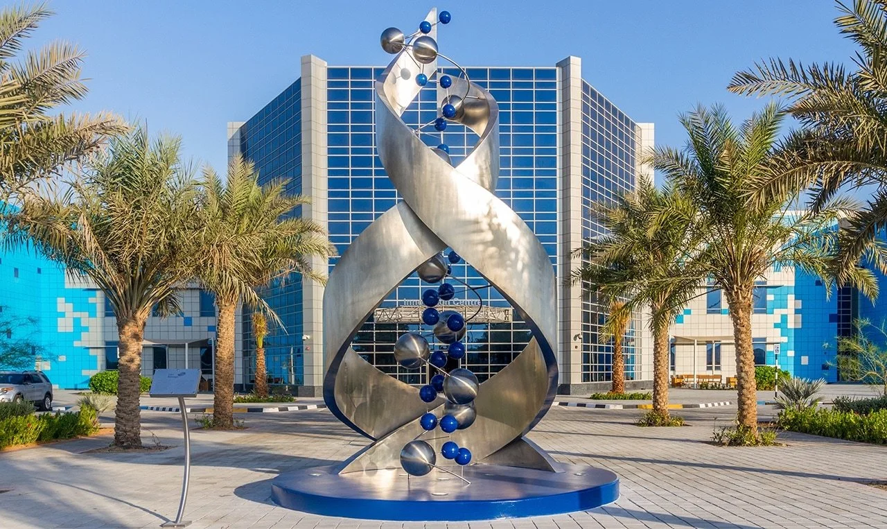 MBLM.com_BorougeIC_ExteriorSculpture3_1280x763.jpg