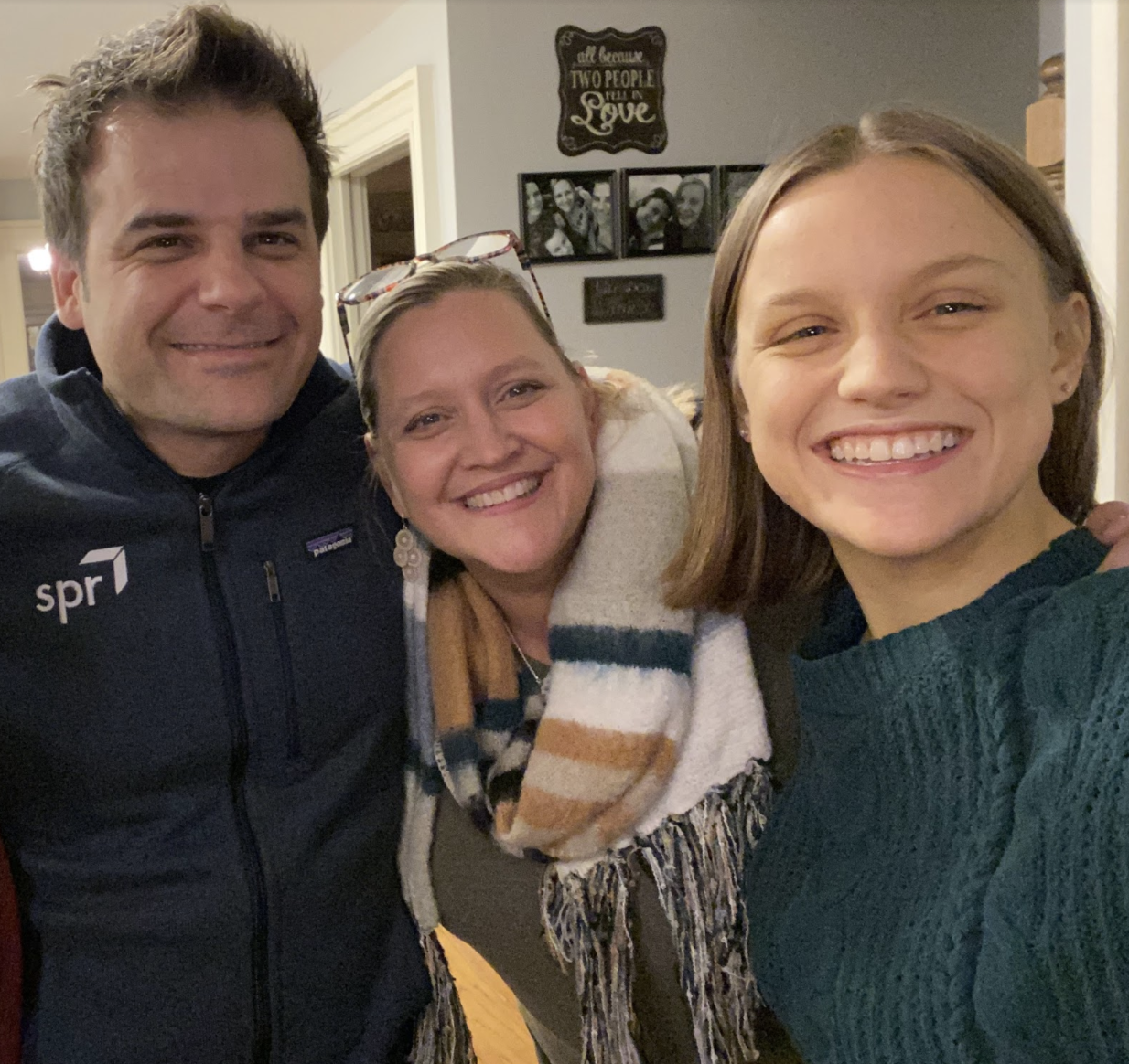 Claudia Mead - Theatre '20