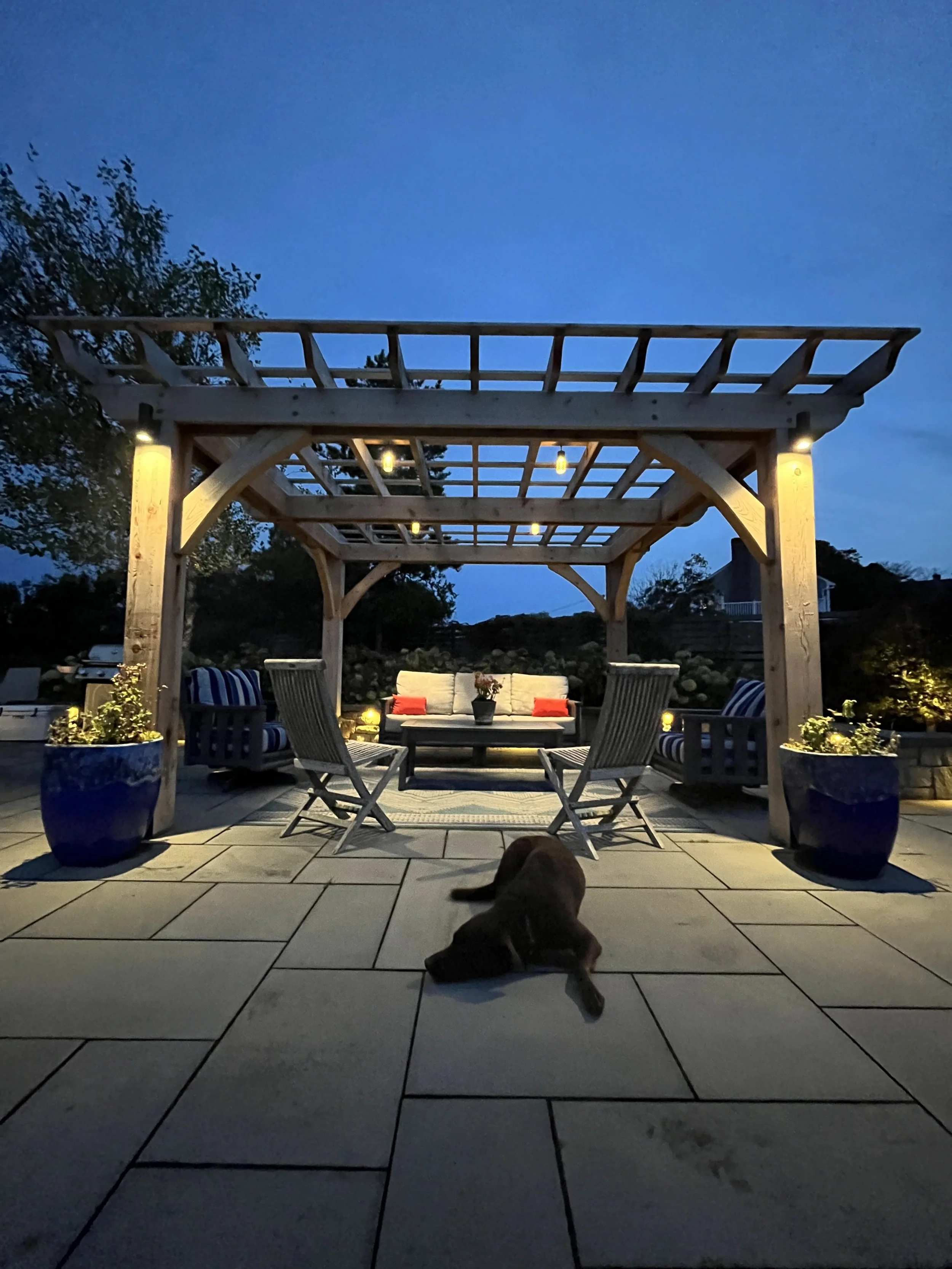 cohasset-landscape-lighting-bistro-patio-pergola-landscapelighting.jpg