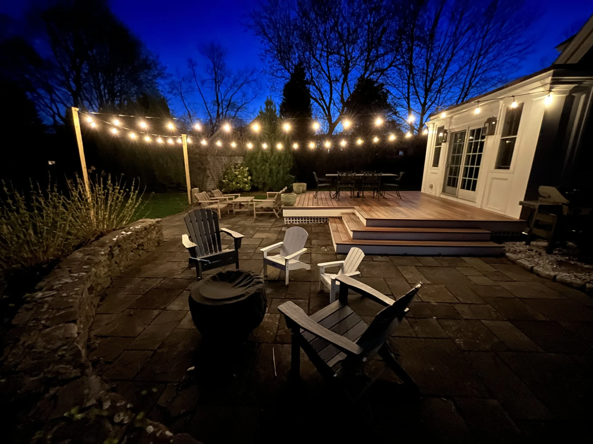 newton-landscape-lighting-low-voltage-bistro.jpg