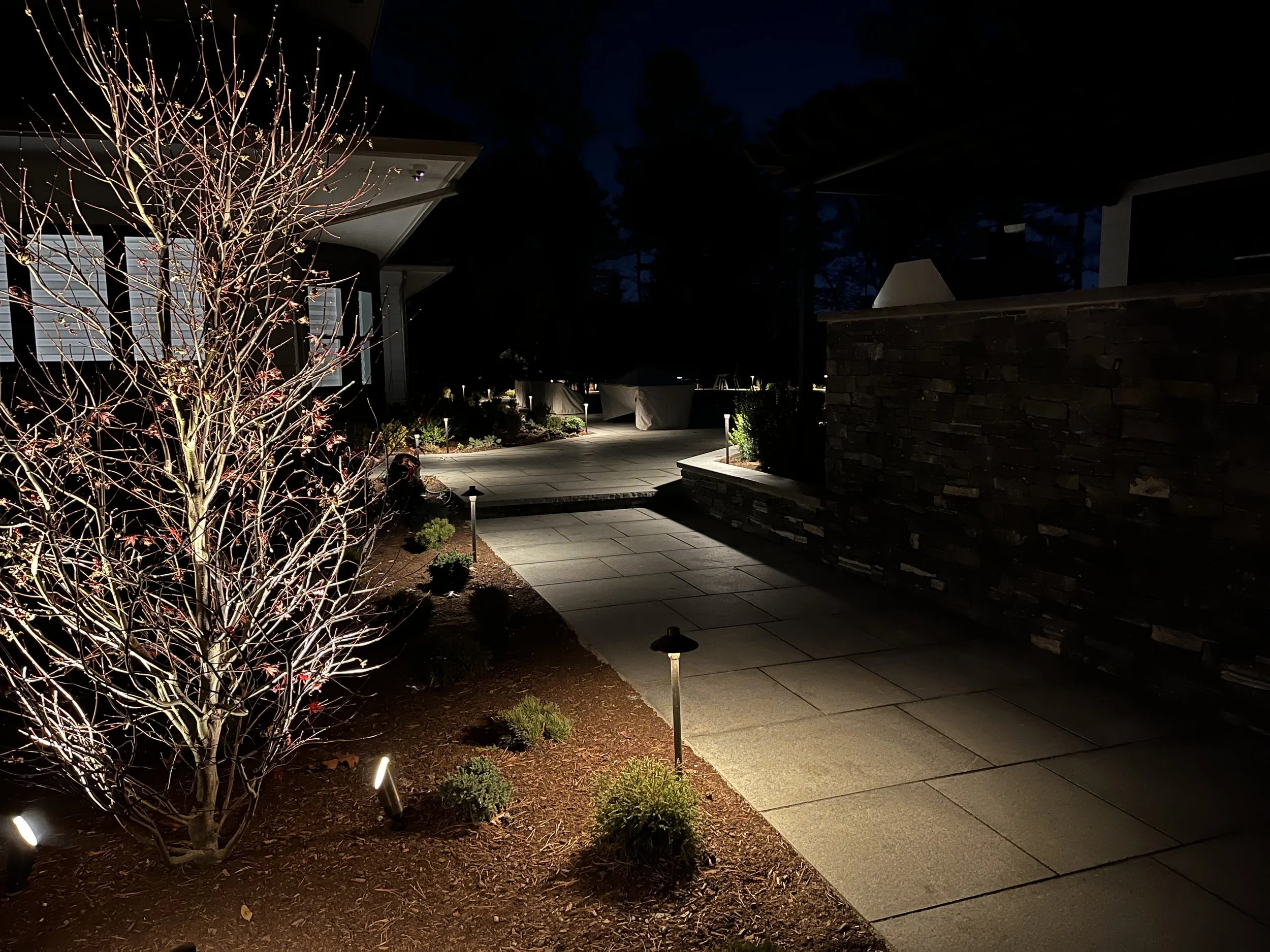 new-england-landscape-lighting-pathlighting.jpg