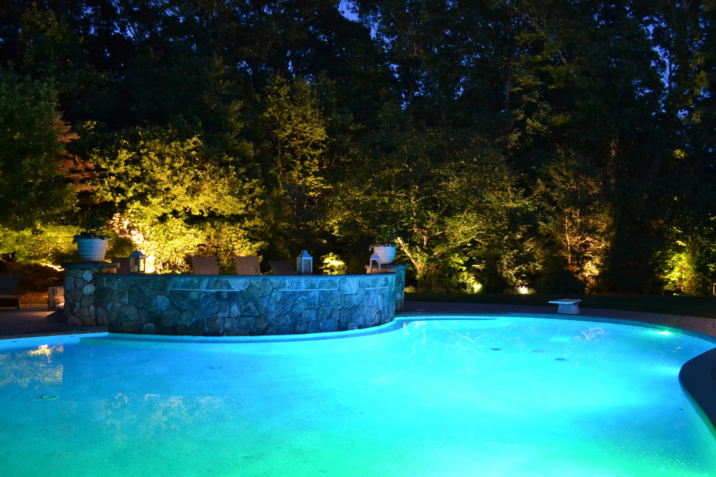 hingham-landscape-lighting-pool.JPG