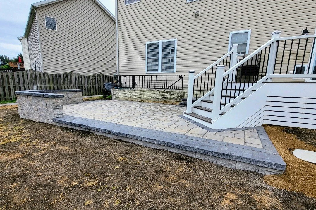 crop edit - eric jefferson deck-hardscape1~2.jpg