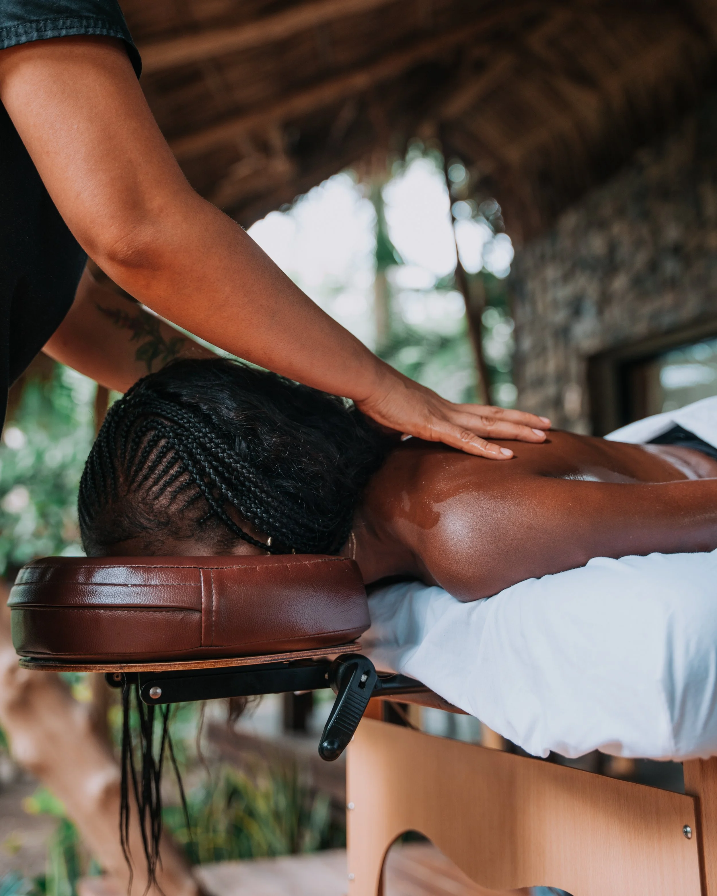 Copy of Girl-Massage-Spa-Retreat-Hotel-ElSalvador (1).jpg