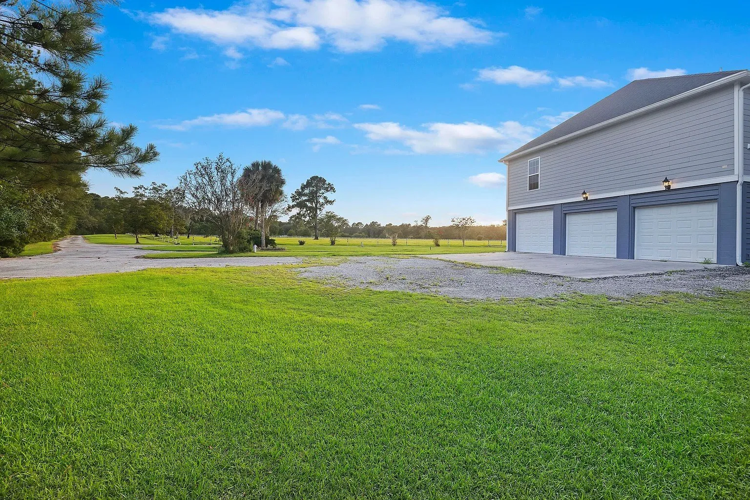10-copperhead-trail-garage.jpg