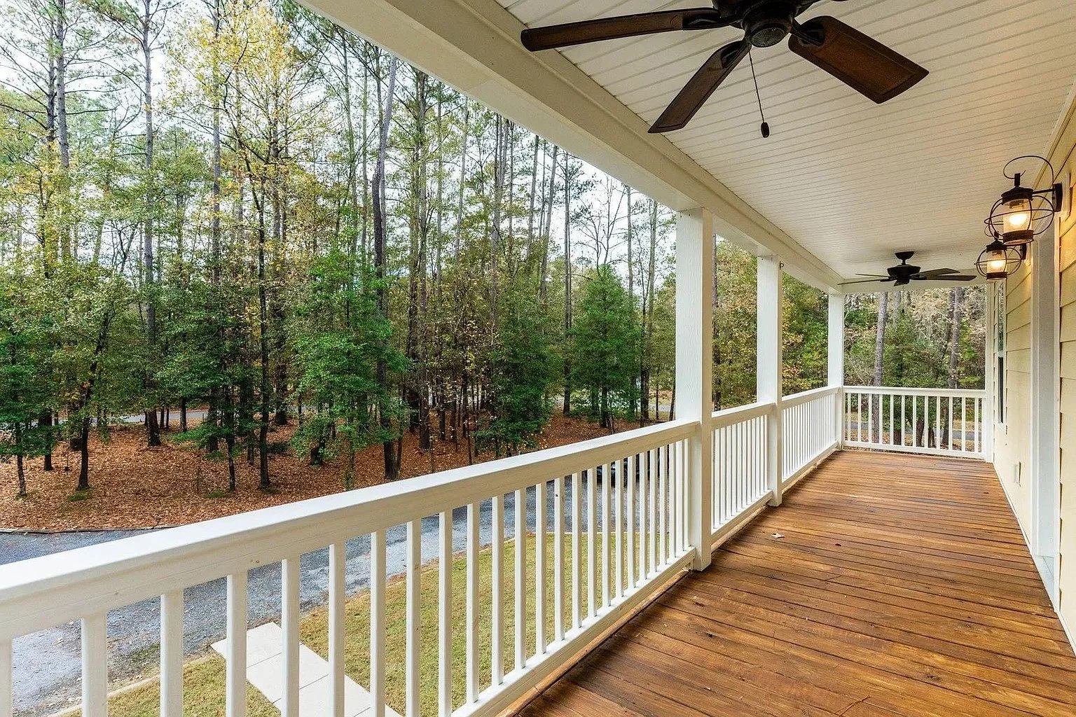 03-pepper-grass-trail-upper-porch.jpg