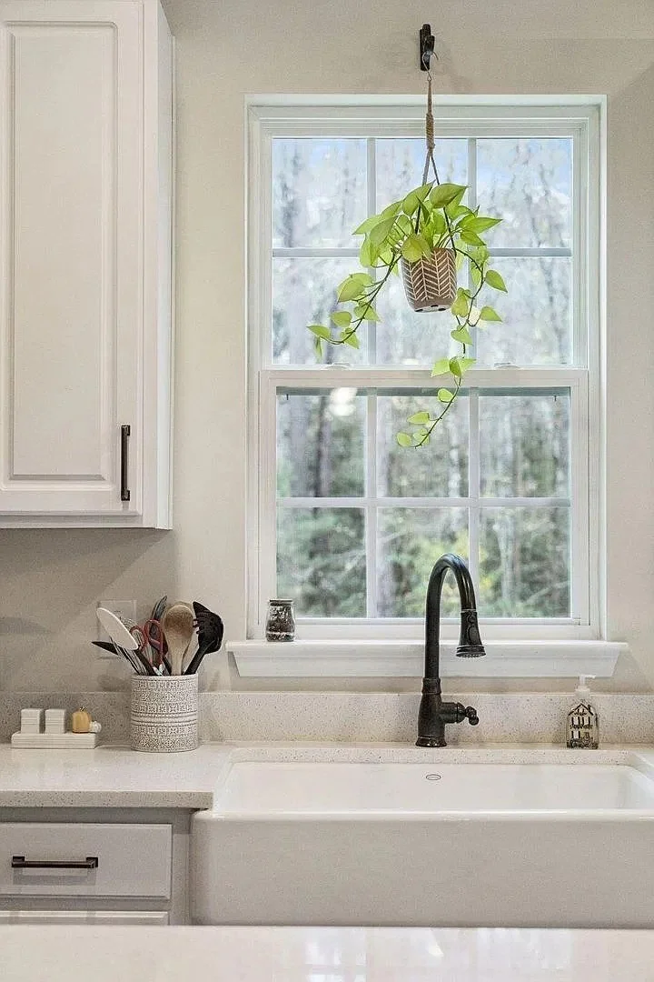 08-pepper-grass-trail-farmhouse-sink.jpg