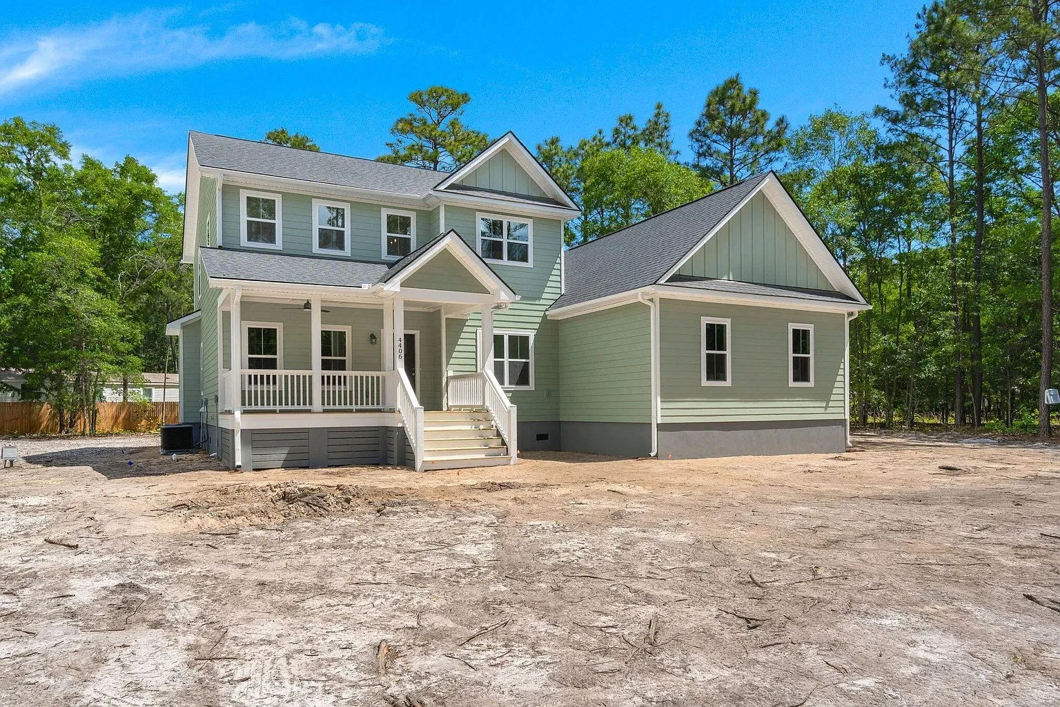 02-sandy-hill-farm-front-exterior.jpg