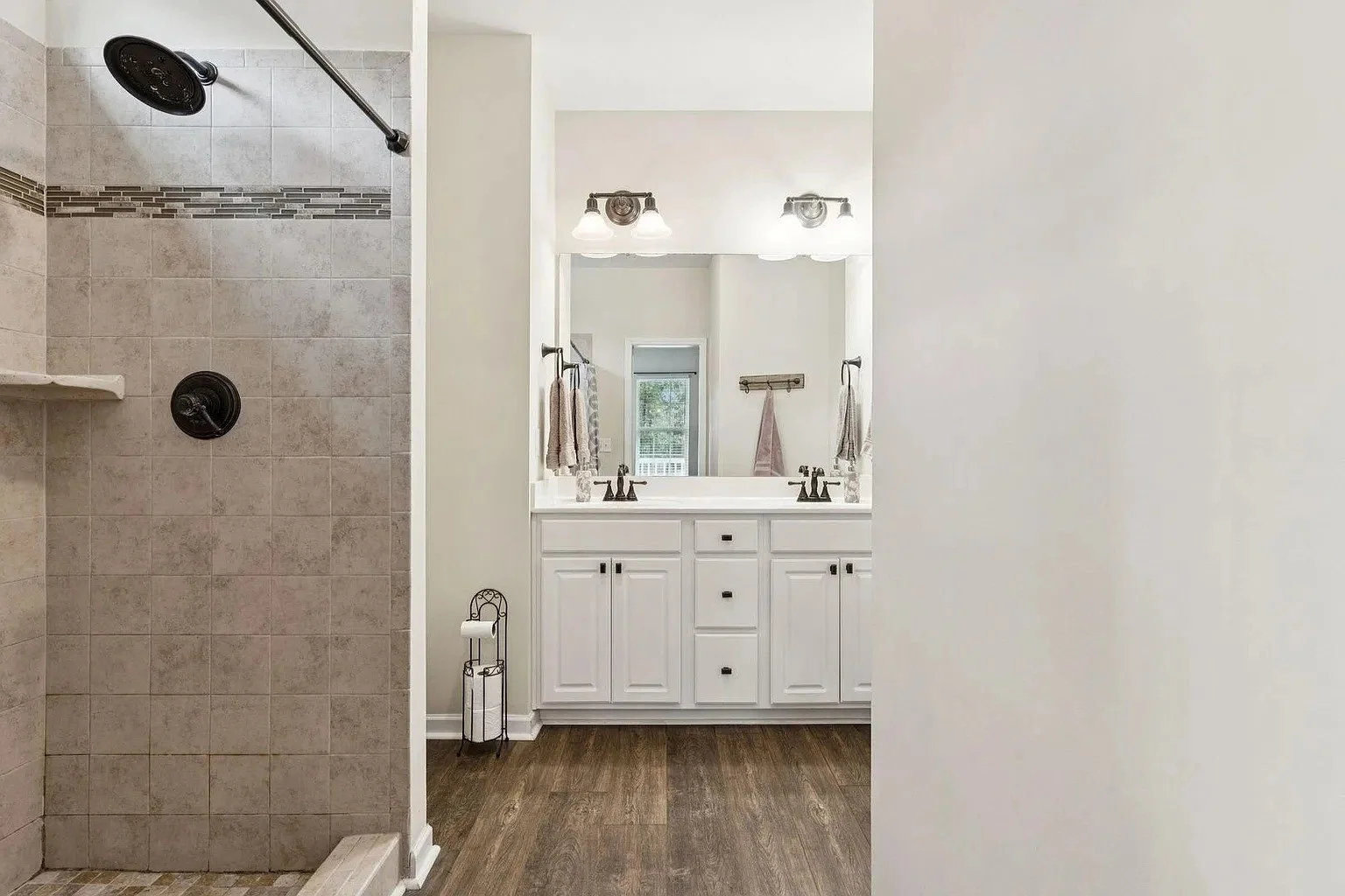 09-pepper-grass-trail-bathroom.jpg