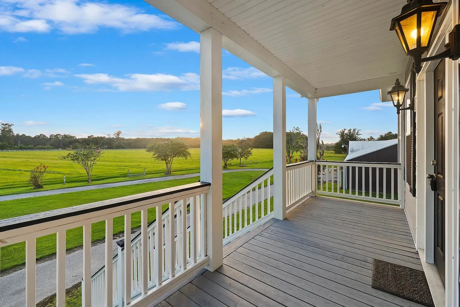 04-copperhead-trail-front-porch-view.jpg