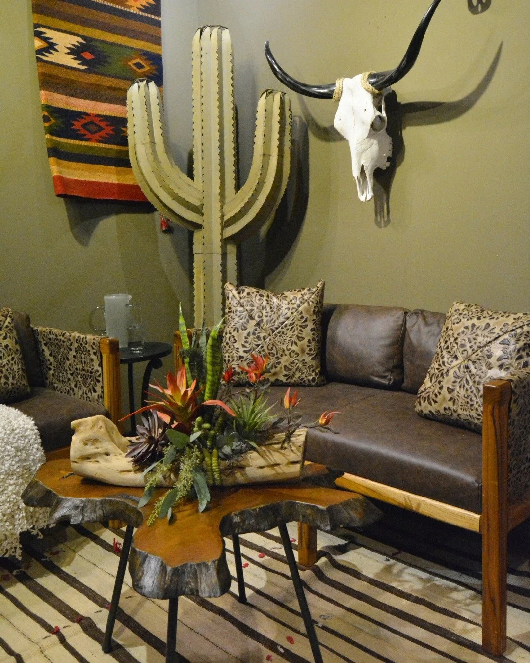 The Southwestern version of Saint Patrick's Day 🍀🌵🍀 
Featuring our new outdoor patio torch, that looks like a saguaro cactus.

#outdoorfurniture #patiodecor #green