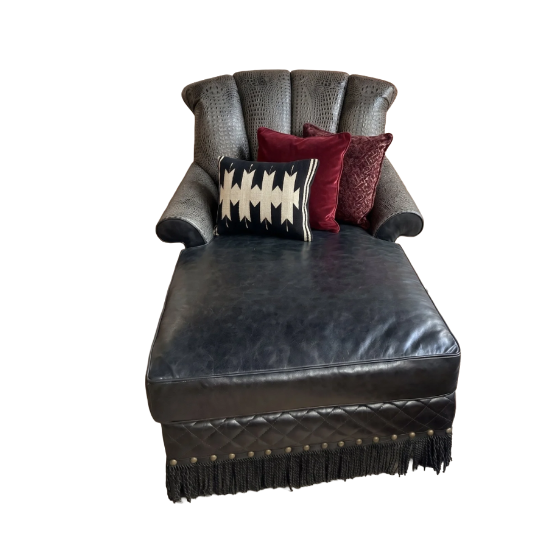Black Bayou Petite Chaise Lounge