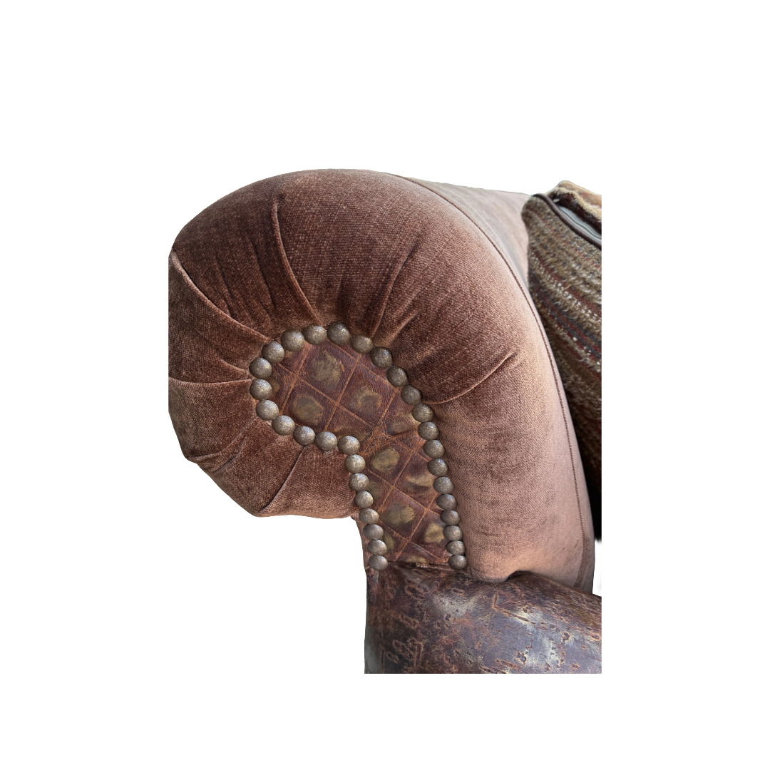 Chaise Detail.png
