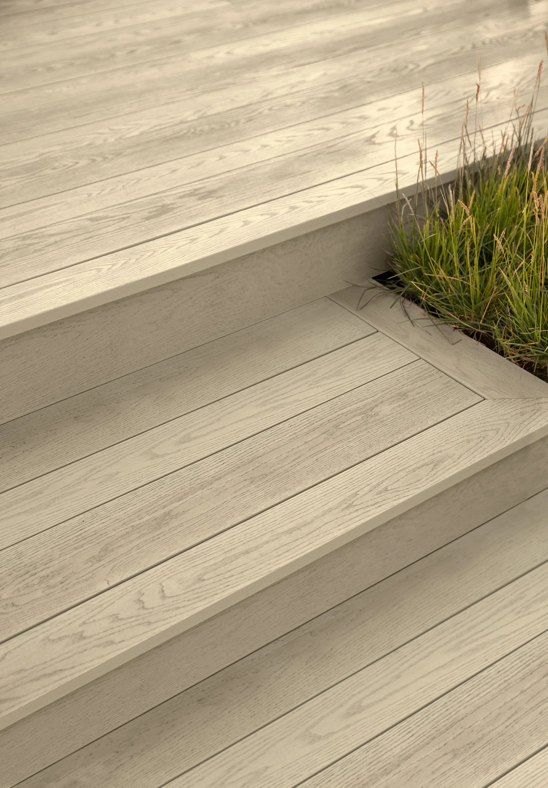 MILLBOARD | ENHANCED GRAIN SB | COLOR SHOWN: LIMED OAK
