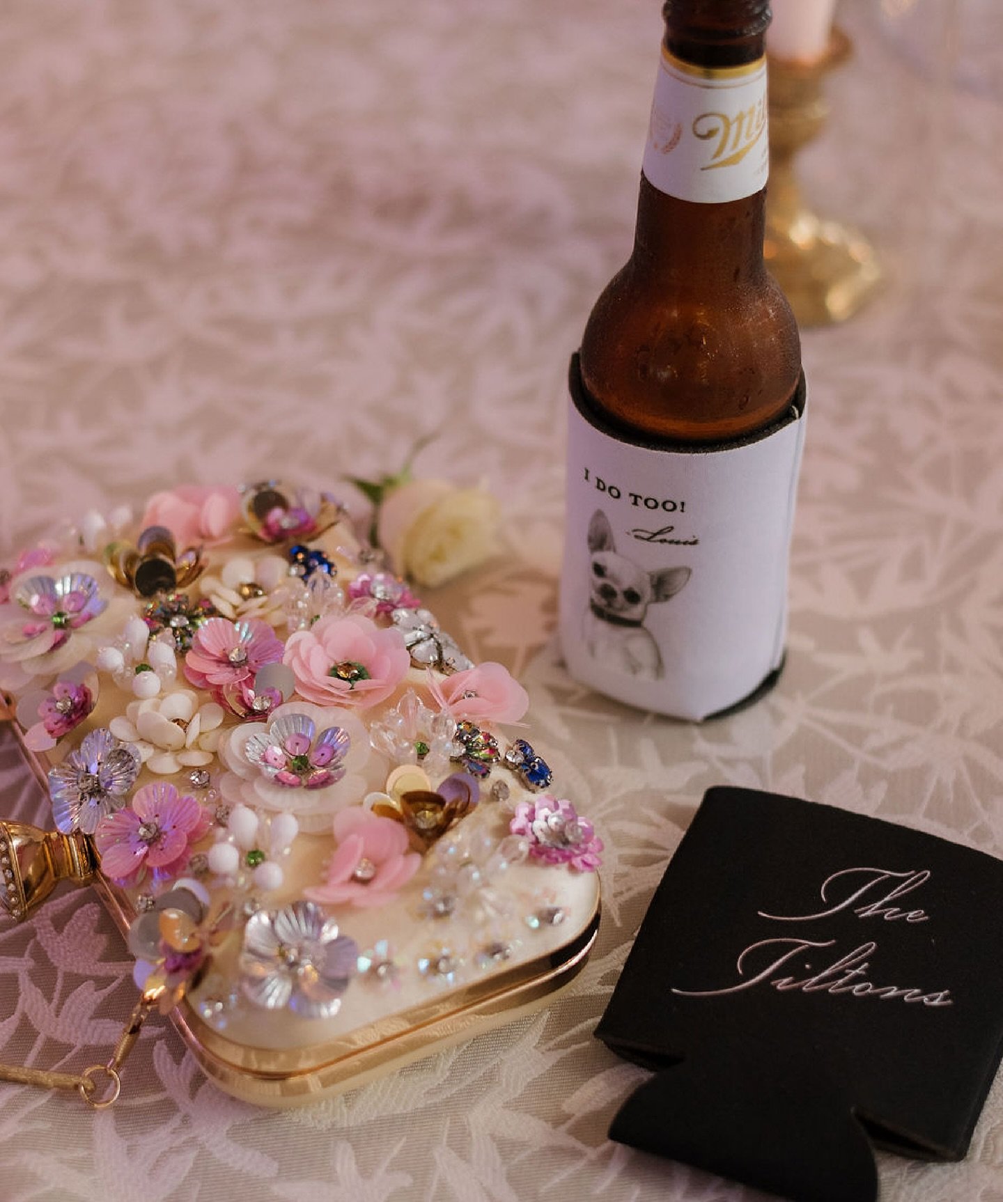 Pets making an appearance on day-of goods is always gonna be a yes from us 🐾