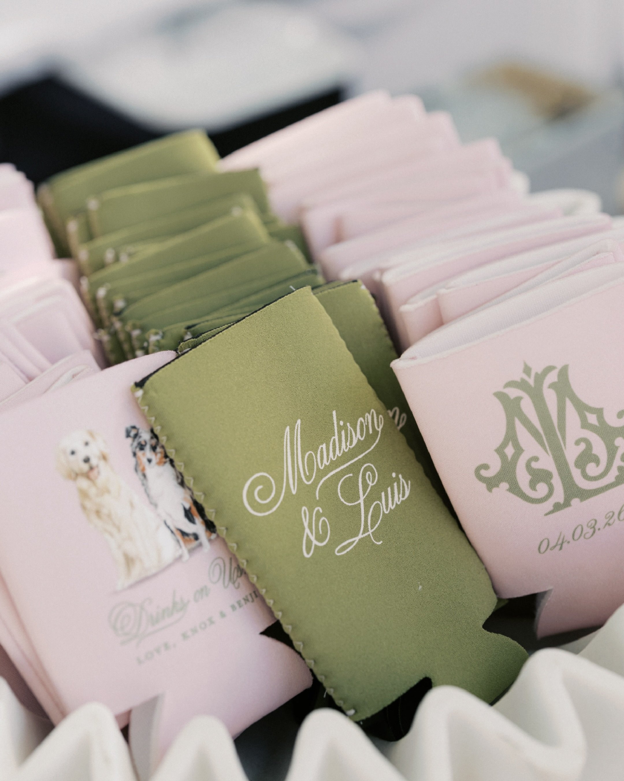 Pups this cute? Yeah they deserve a permanent spot in your wedding paper and day-of goods. More to come from Madison + Luis&rsquo;s dreamy Charleston day 🌸