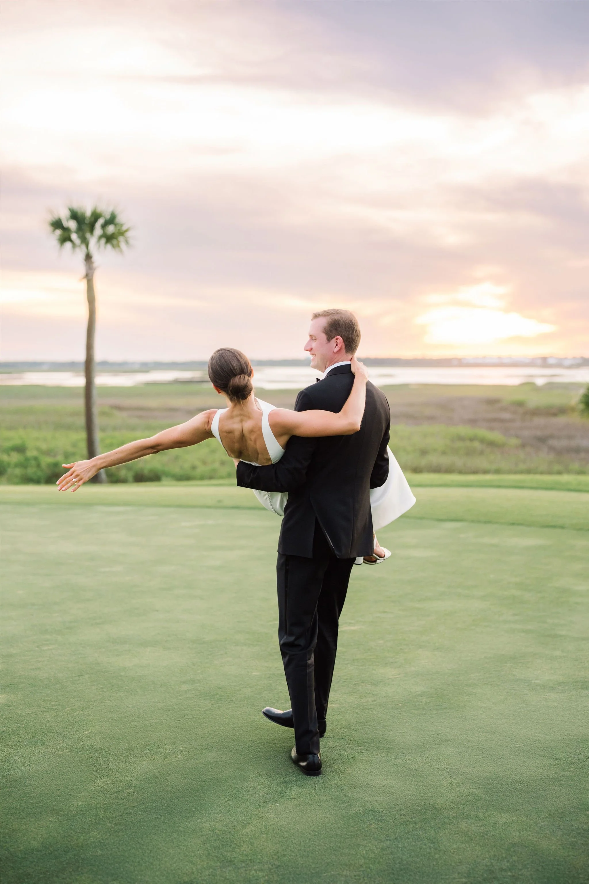 Brooke+Max-KiawahRiverCourseWedding-911.jpg