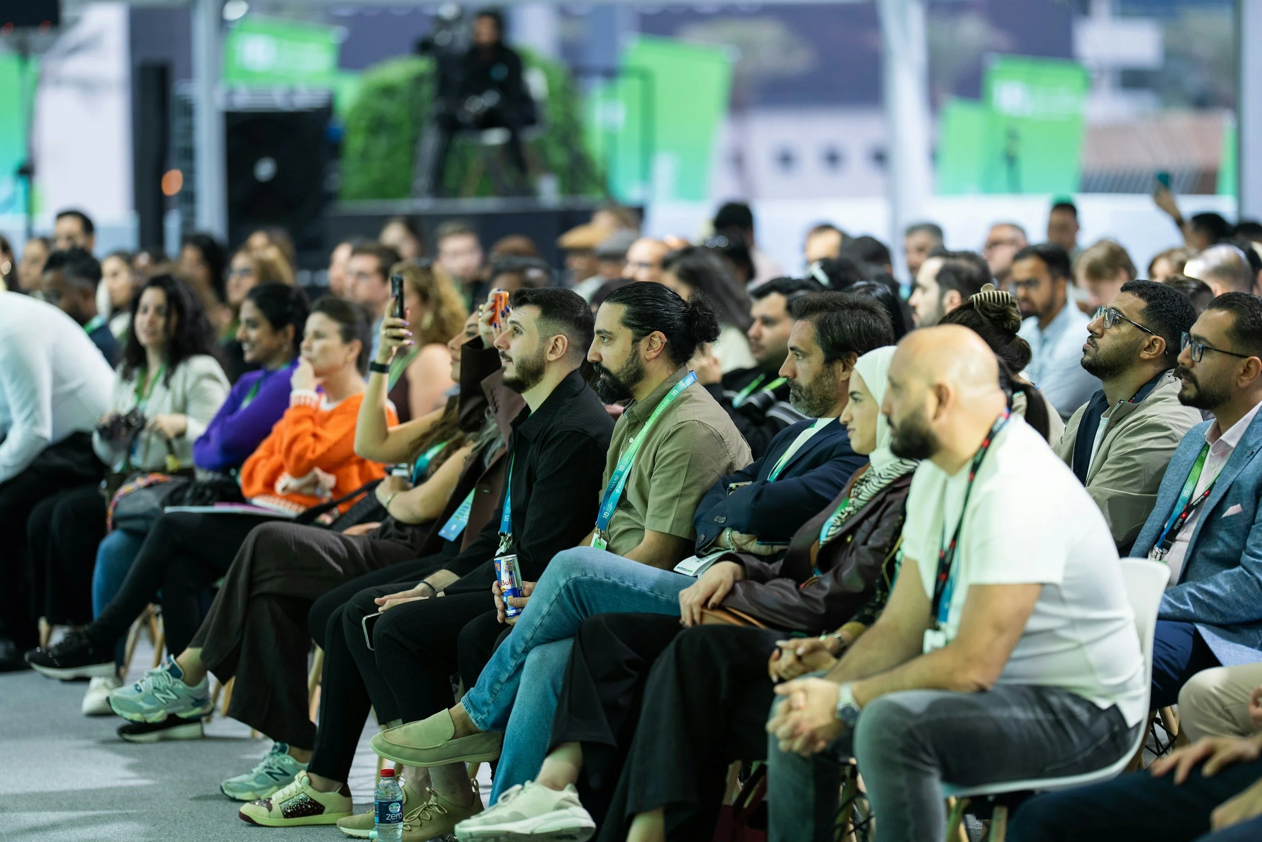 Post-Conference Follow-Up Fails: Switch to Group Chats in 2026