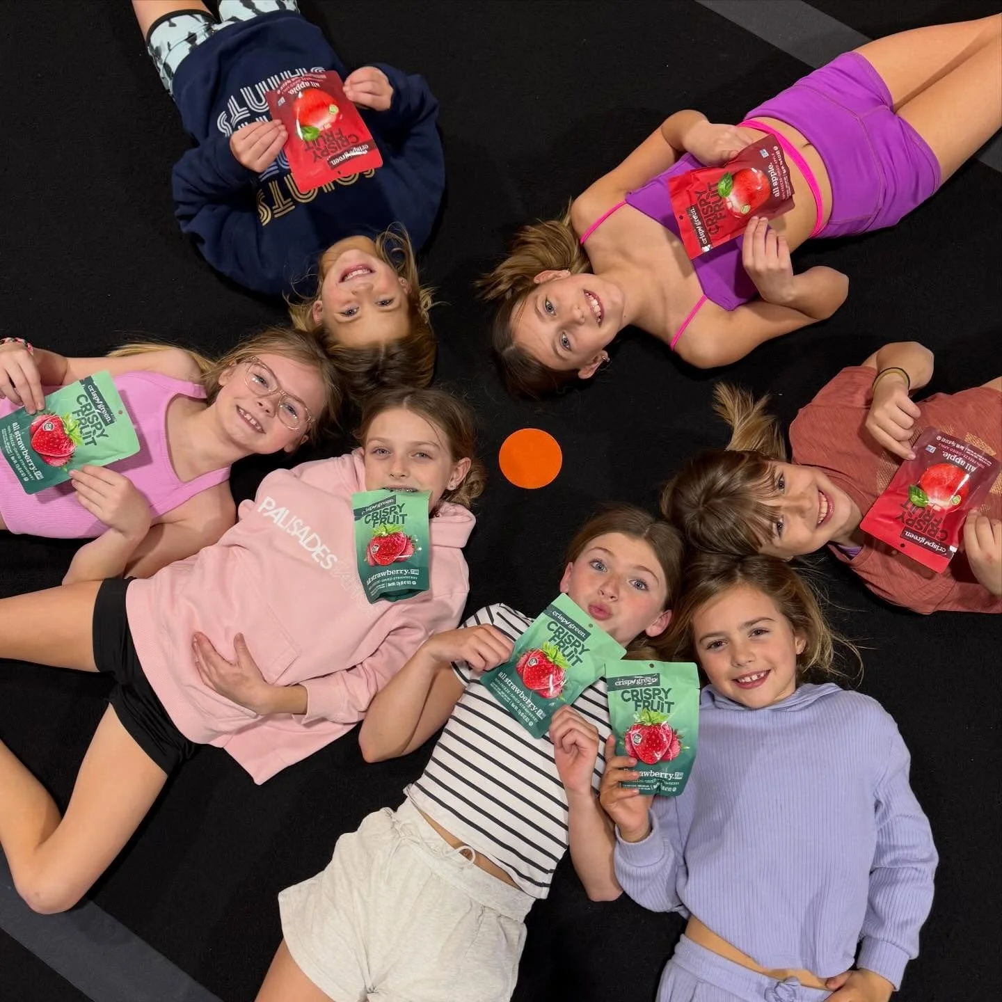 Fueling our athletes beyond the mat! 🍎🍓
In our final week of &ldquo;Fuel Your Body February&rdquo; @crispygreensnacks sent us over apple and strawberry freeze-dried fruit! 
Such an easy, grab-and-go snack full of natural energy &mdash; and no added