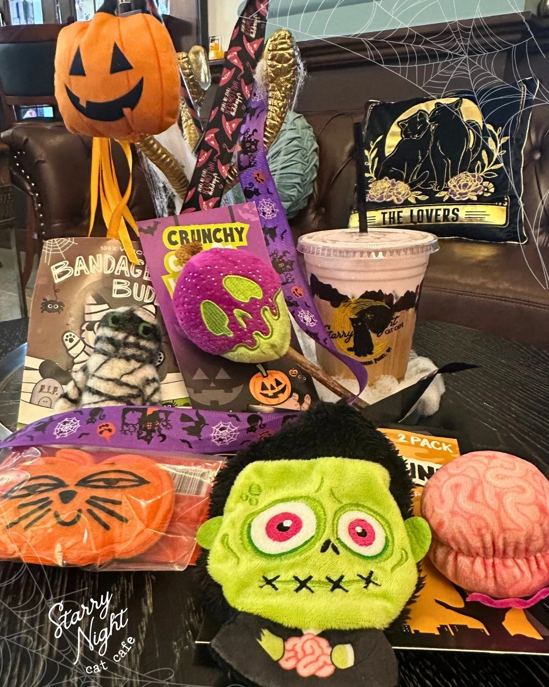 🎃 Treats for you &amp; your familiar! 🐈&zwj;⬛ Sip a Vampire&rsquo;s Kiss Shaken Espresso while you spoil your furry friend with Halloween goodies. From Mummies to Caramel Apples, our boutique is stocked with catnip filled toys for your feline fam. 