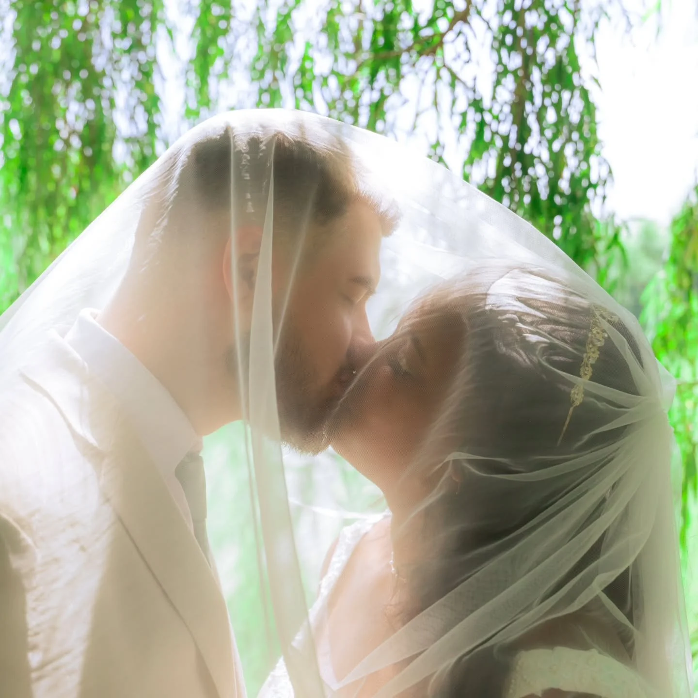 What a incredible day!!! It was impossible to not have a great time here! 
.
Thanks @eweeksphotography for being the best! 
Thanks @madelinesdining for a wonderful venue
Thank you Jaron and Kyria May for being such a joy to be around!! 
.
#jakemarkko