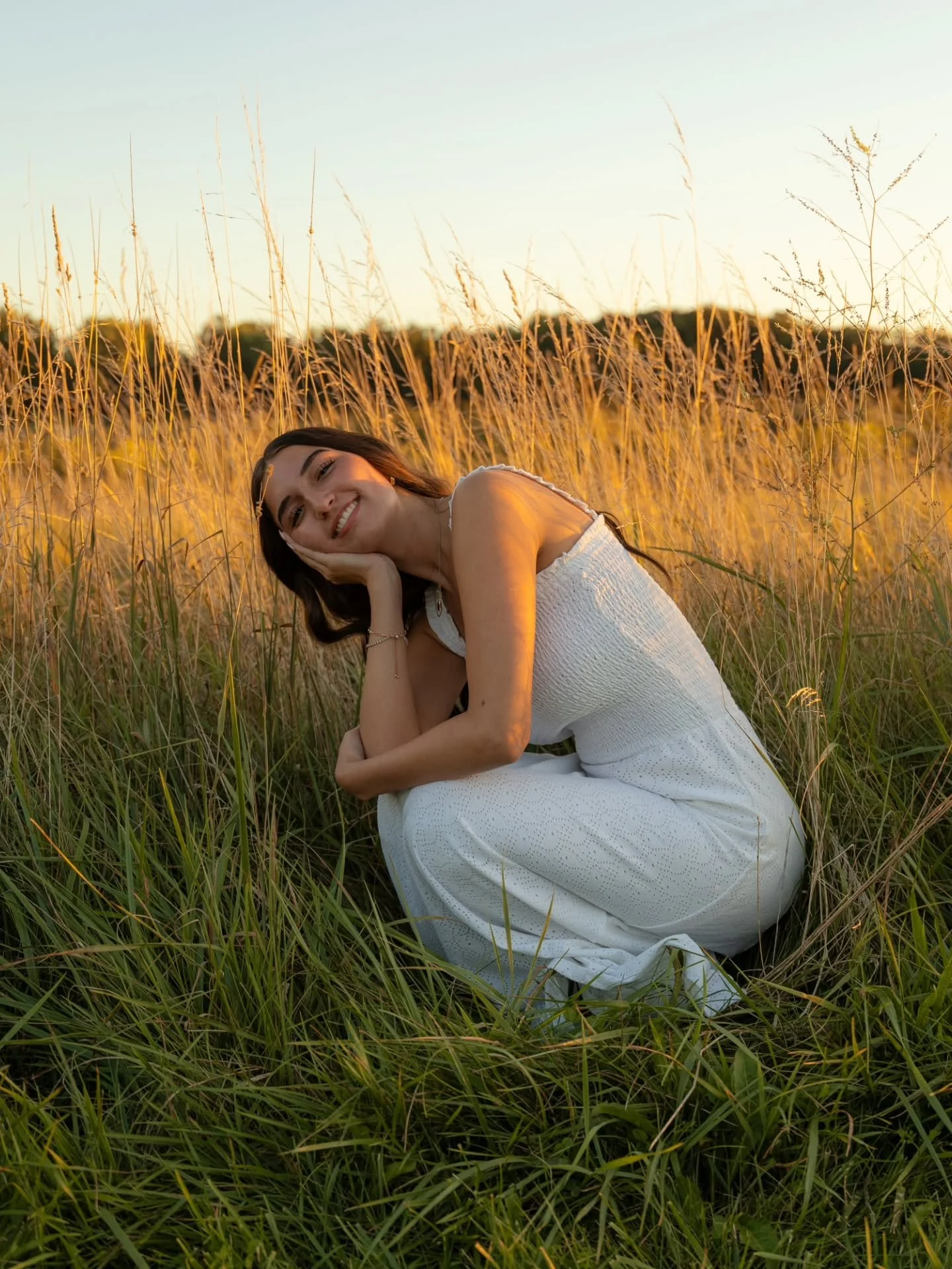 Senior Photos!!! Nothing beats sunset shoots!! 
.
.
#jakemarkko #jakemarkkophotography #photographernearme #seniorphotographer