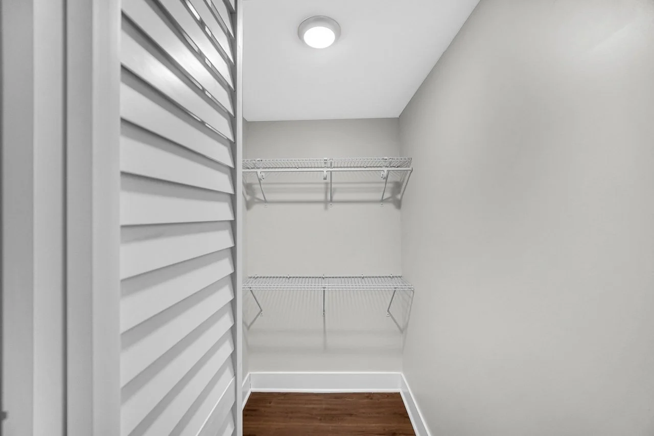 4521 s Vincennes