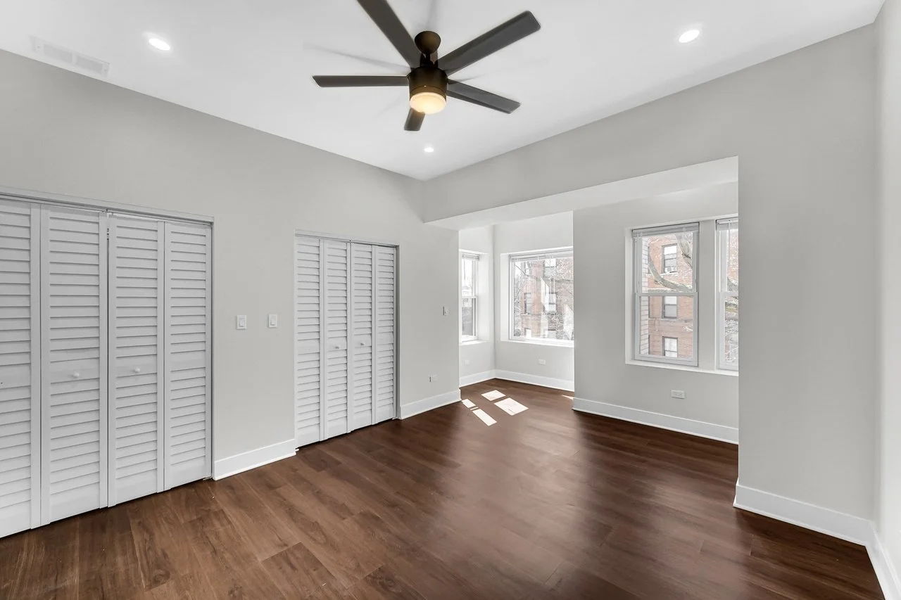 4521 s Vincennes