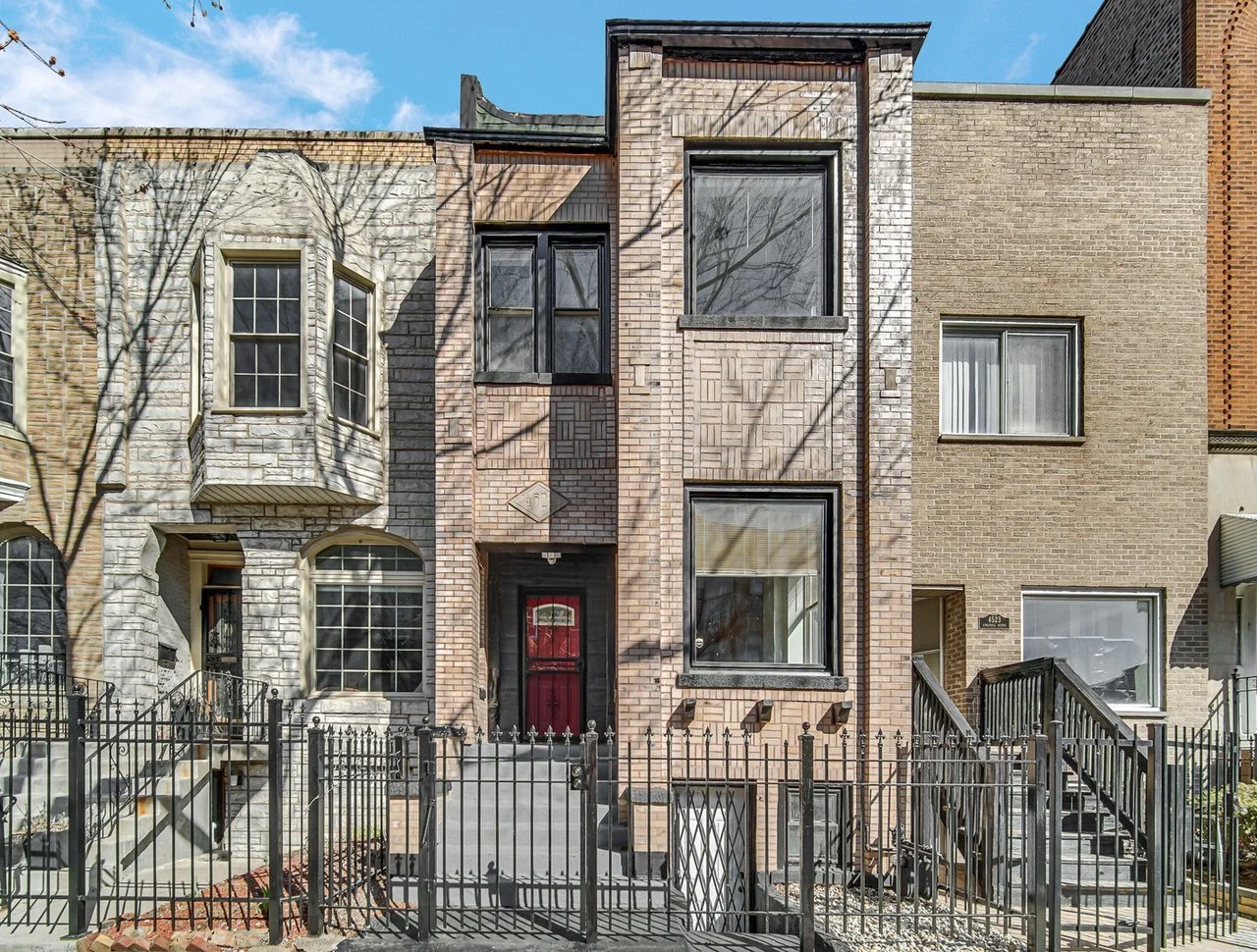 4521 s Vincennes
