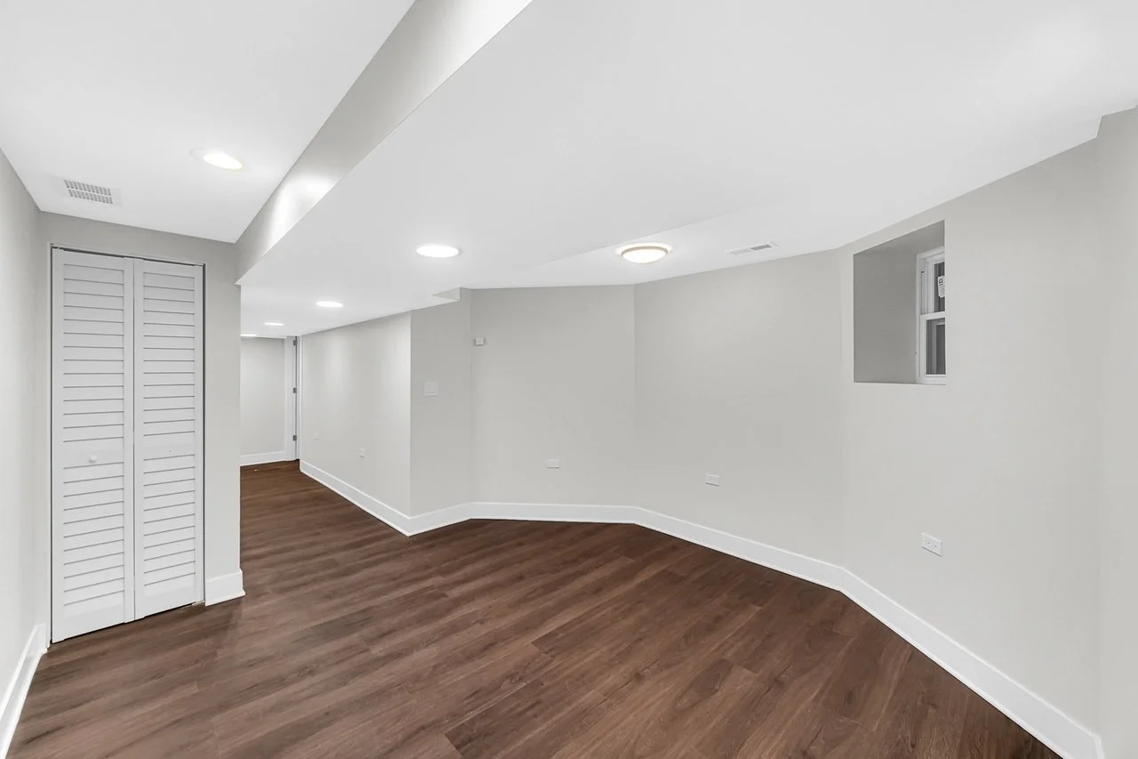 4521 s Vincennes