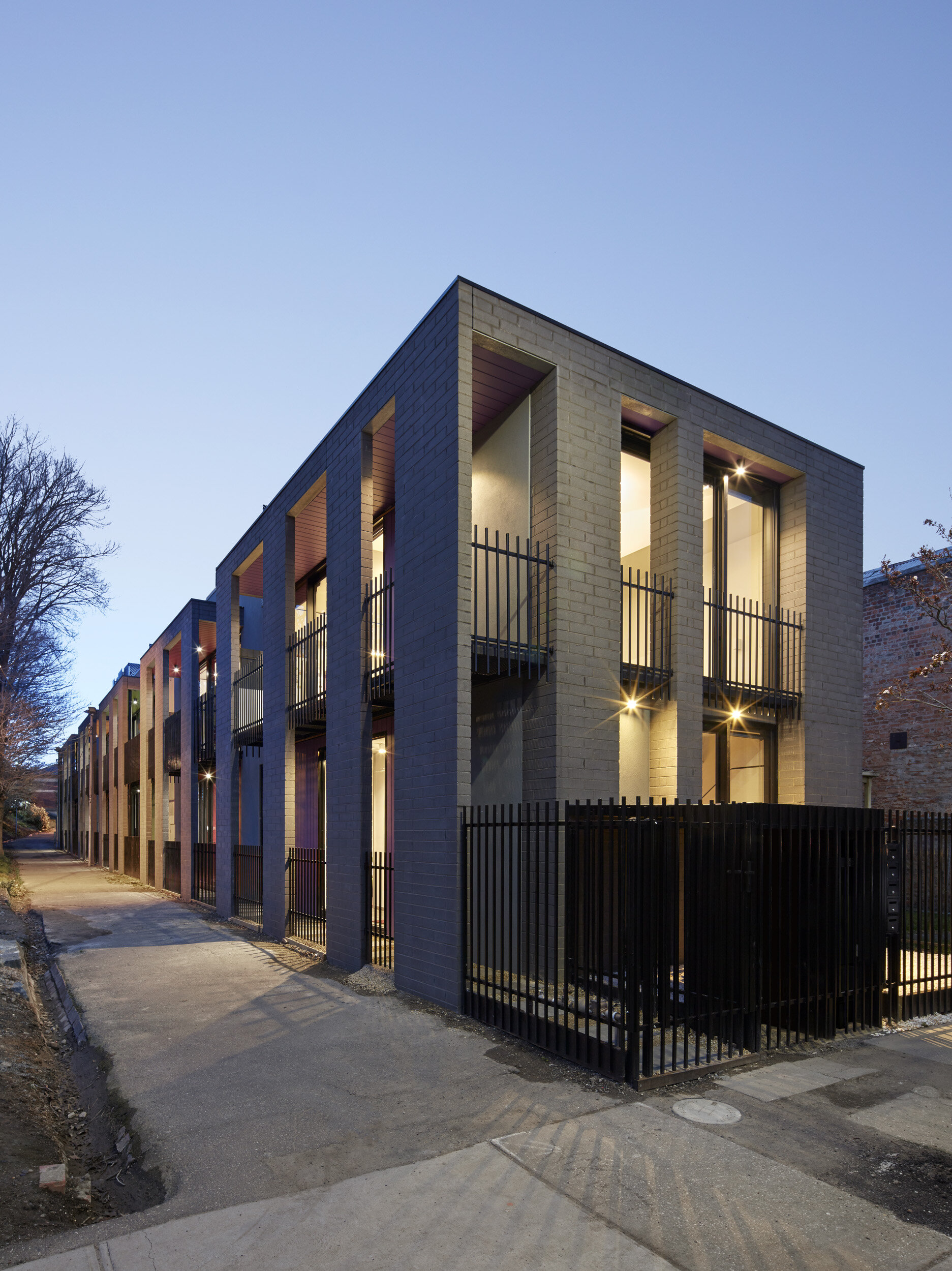 PAD015 Richmond Townhouses - Facade.jpg