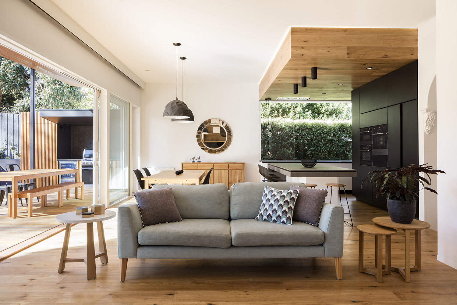 PAD019 Hawthorn East Residence - Living Dining Kitchen.jpg