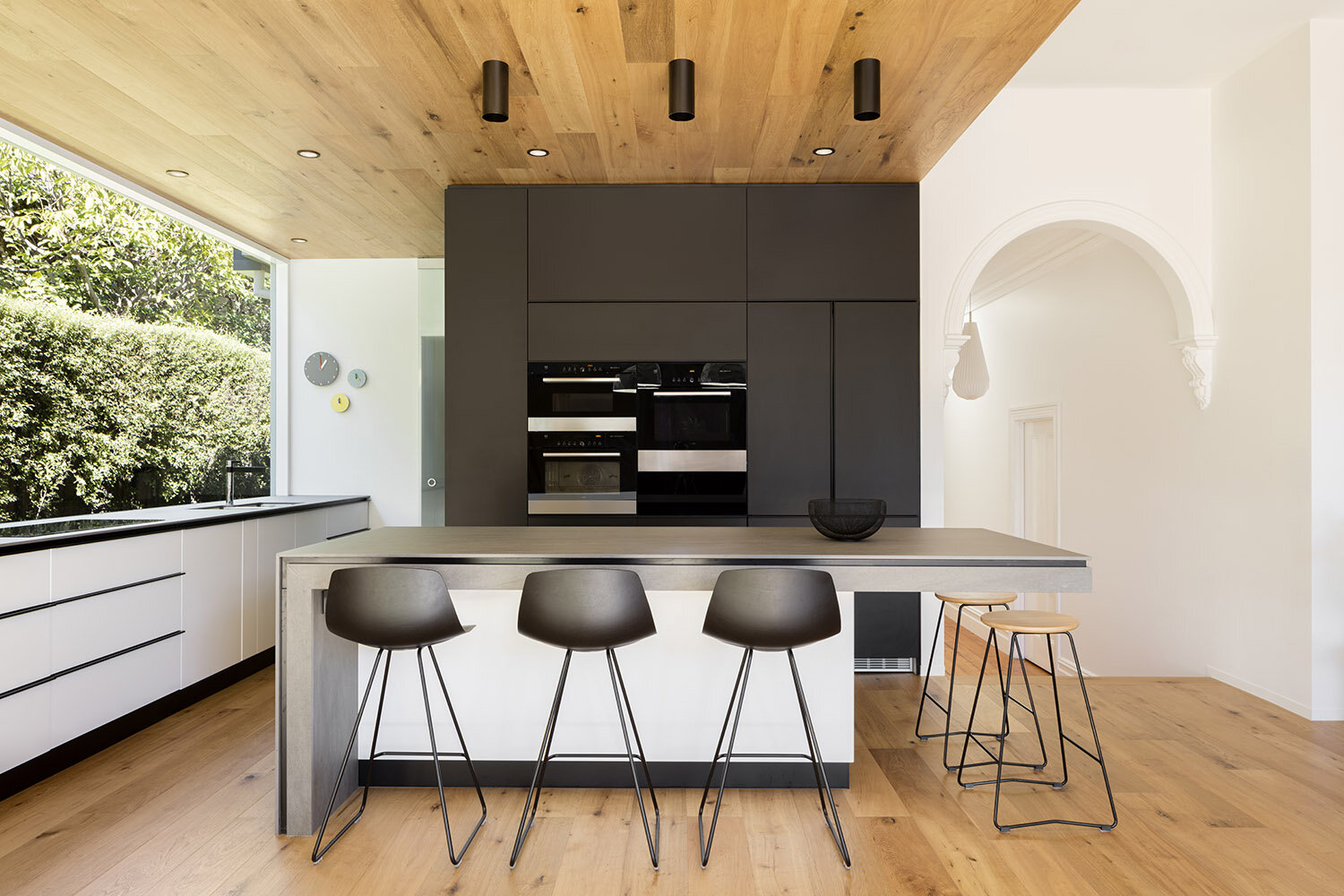 PAD019 Hawthorn East Residence - Kitchen.jpg
