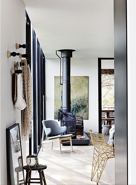 Torpys-Rd-Glenlyon_Living06.jpg