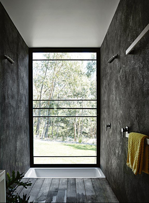 Torpys-Rd-Glenlyon_Bathroom10.jpg