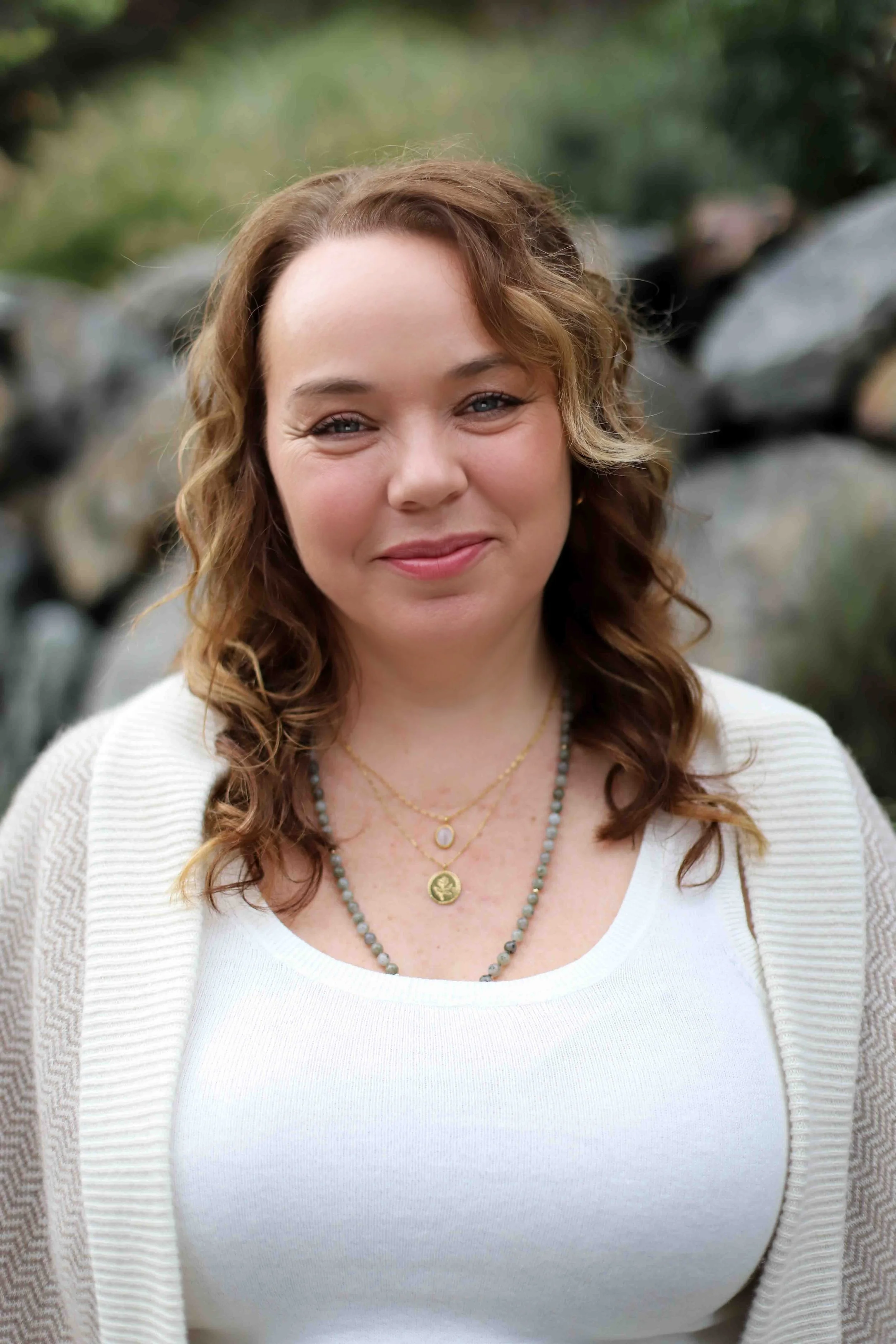 Courtney Morris registered acupuncturist, expert homeopath, birth doula and yoga therapist located on Bowen Island, BC