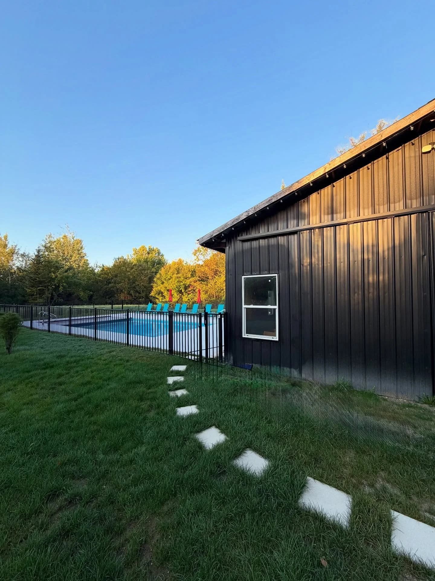 When we first bought the land that&rsquo;s now home to Twin Peaks, this old abandoned barn was the only thing standing here. From the start, we dreamed of turning it into a pool house &mdash; so we connected it to one of the pools. 🏊&zwj;♂️✨

Now, a