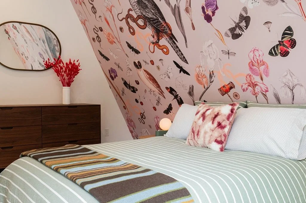 Still in love with our wallpaper selections throughout both a frames. &hearts;️ #twinpeaksaframes