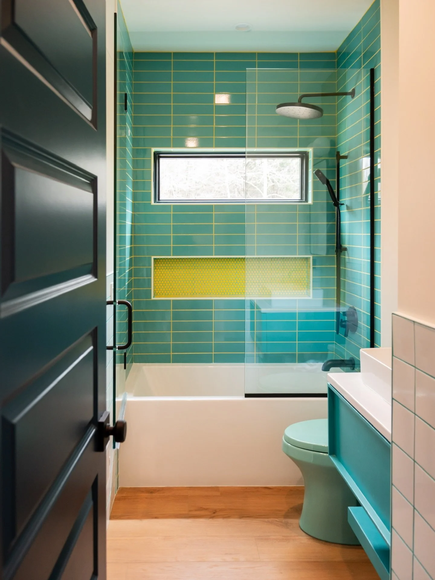 Having these Airbnb&lsquo;s really lets us express our creativity and go bold on color! 💙💛