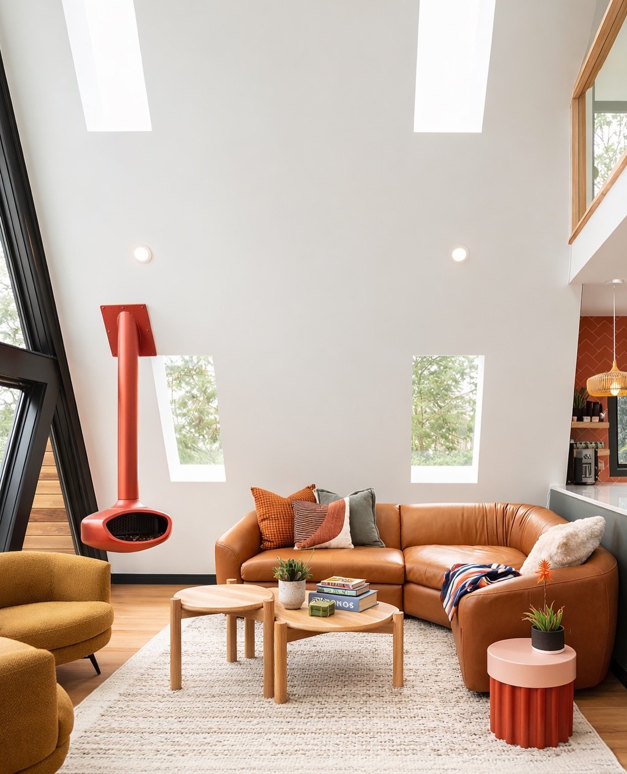 The perfect gathering spot for family and friends ✨ #twinpeaksaframes