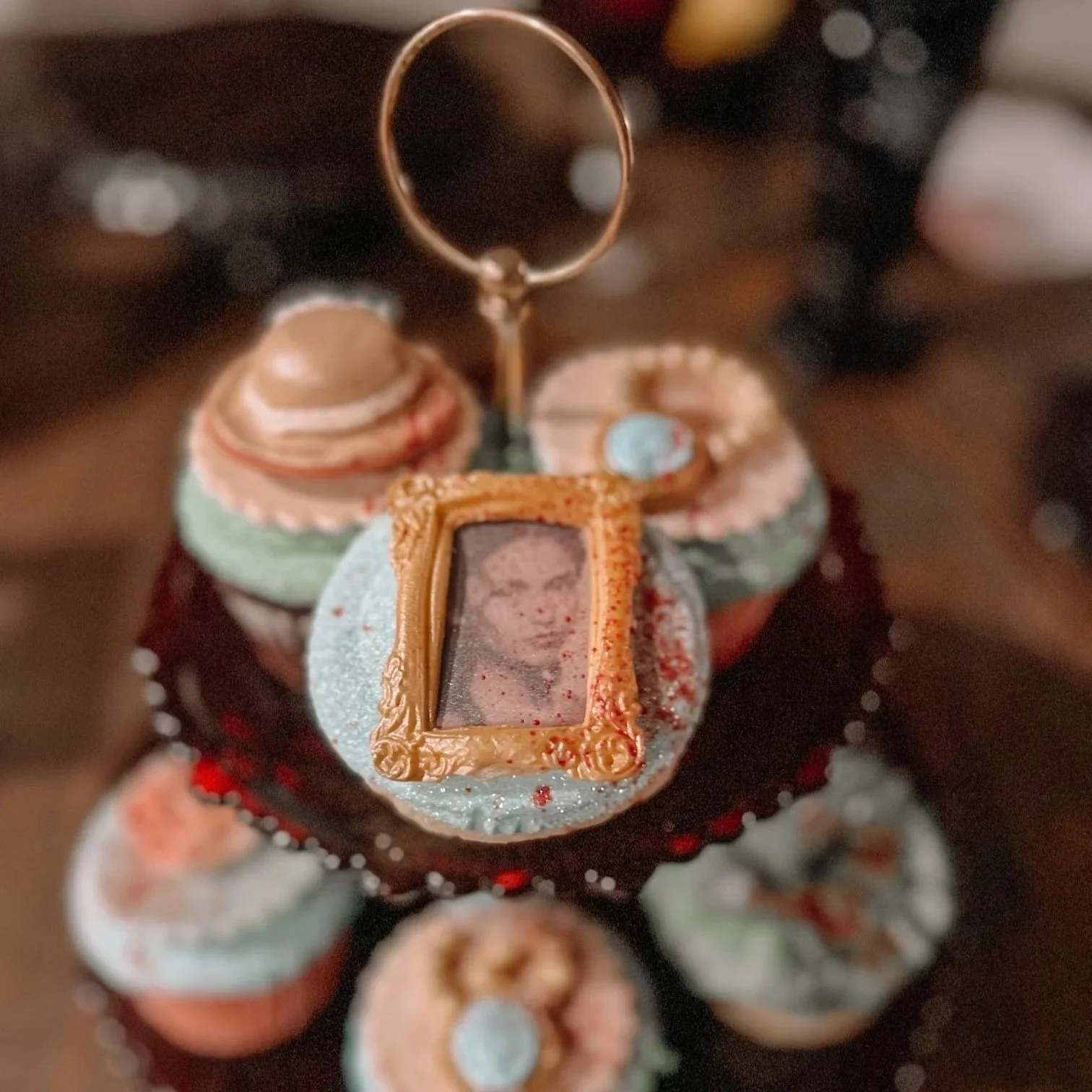 Katherine-Era Cupcake