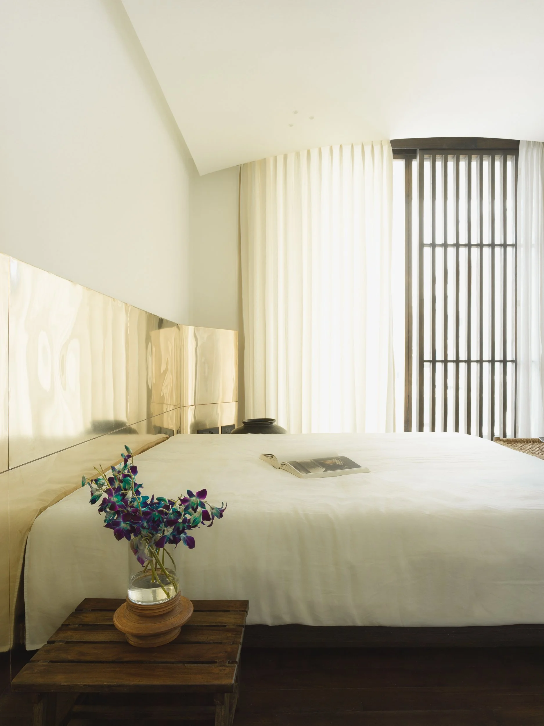 22 Bedroom - Brass.jpg