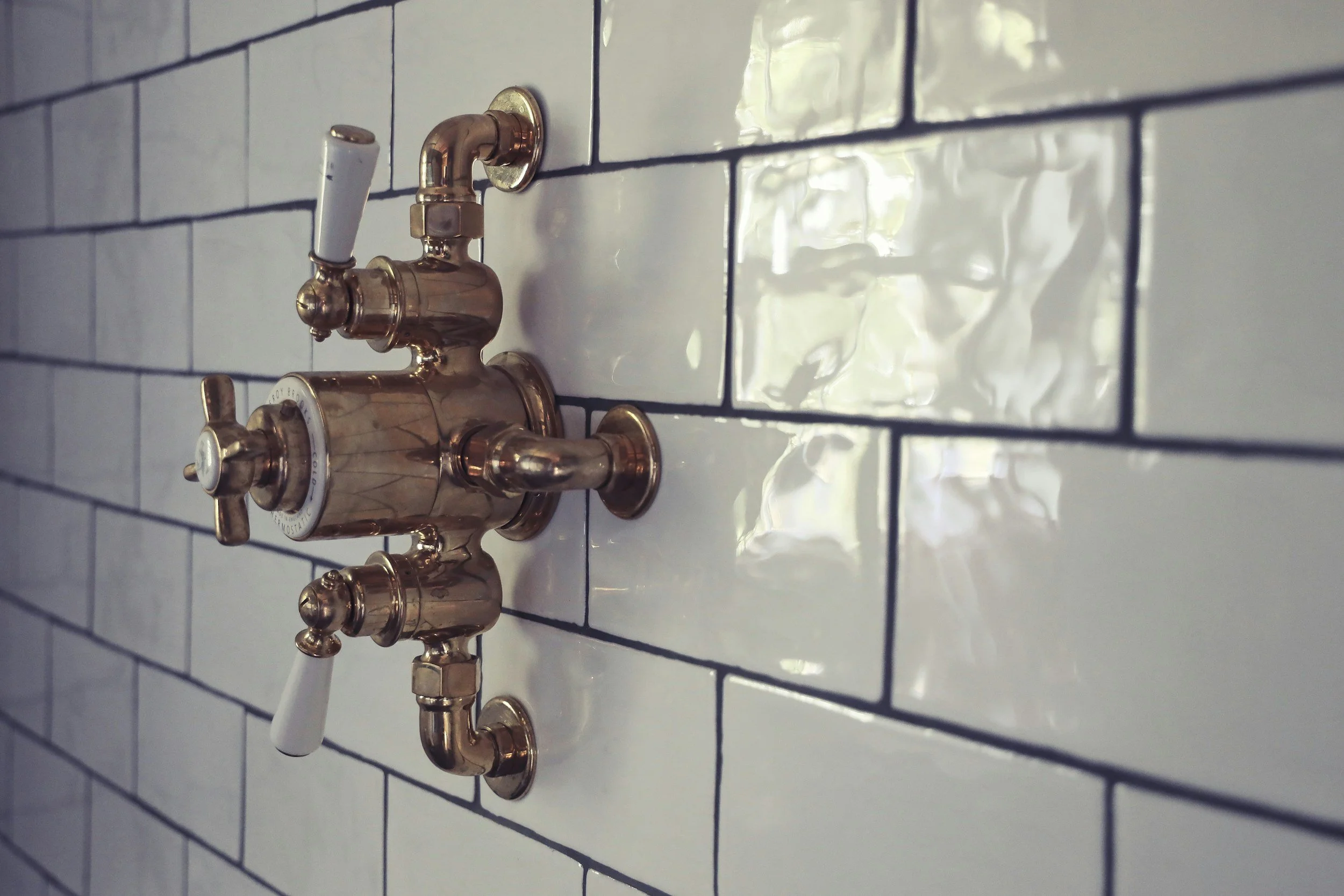 Traditional Style Shower Valve