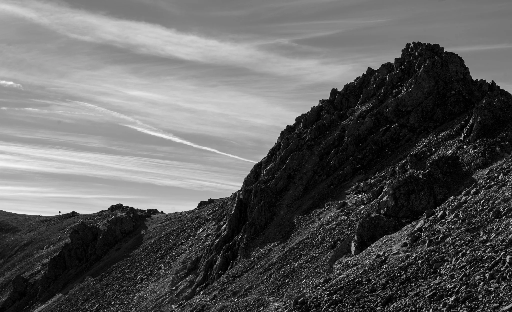 Traversing Robert Ridge towards Angelus Hut. 