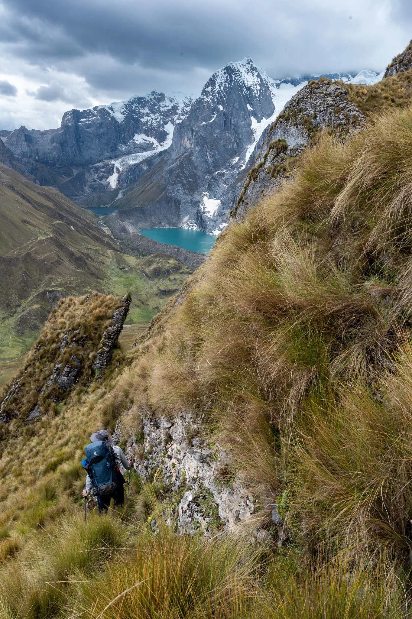 The first view of the renowned Three Lakes—Qanrajancacocha, Siulacocha, and Quesillococha—unfolded as we descended toward Carhuacocha.
