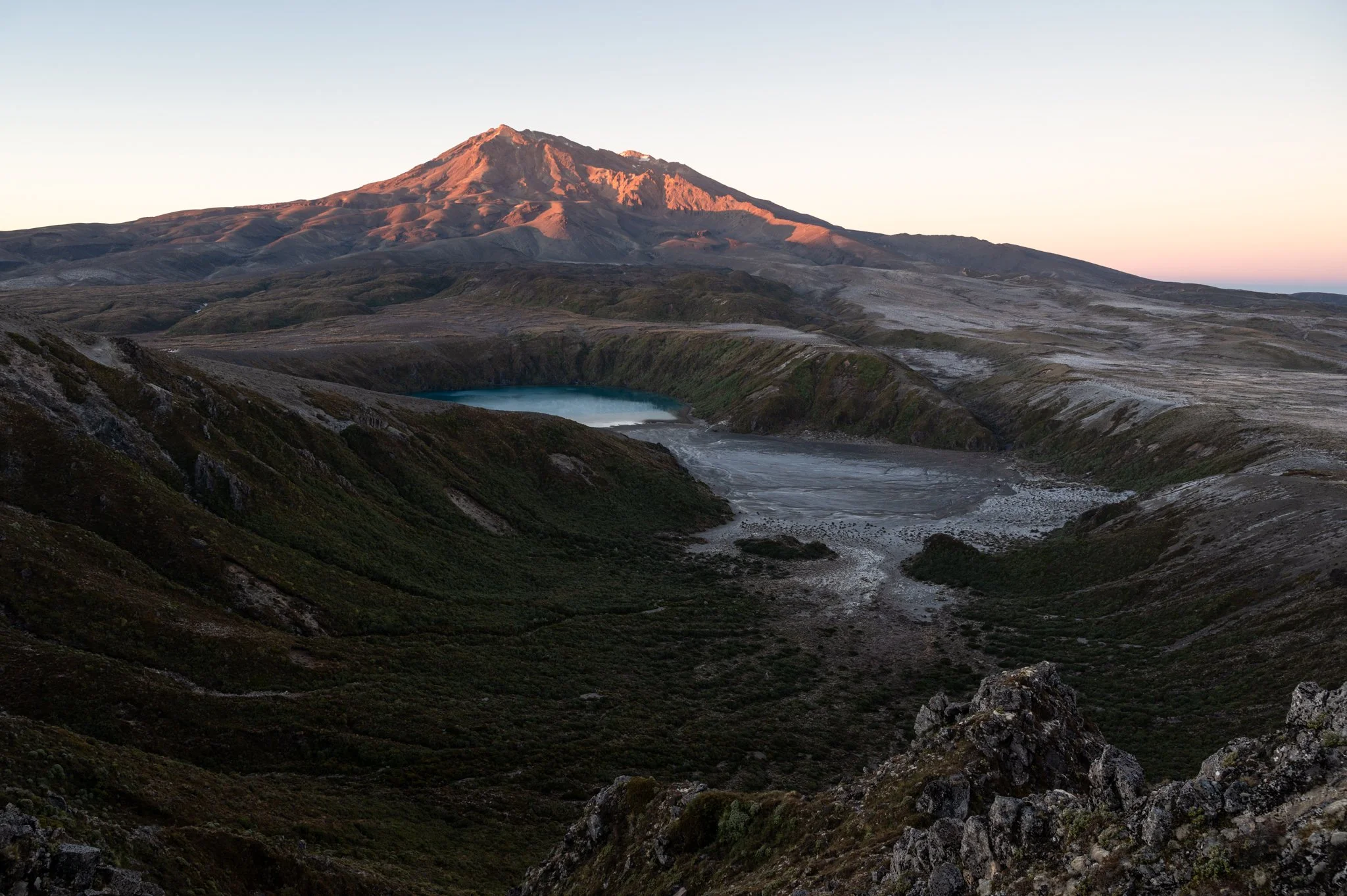Lower Tama Lake with Mount Ruapehu at sunrise. 