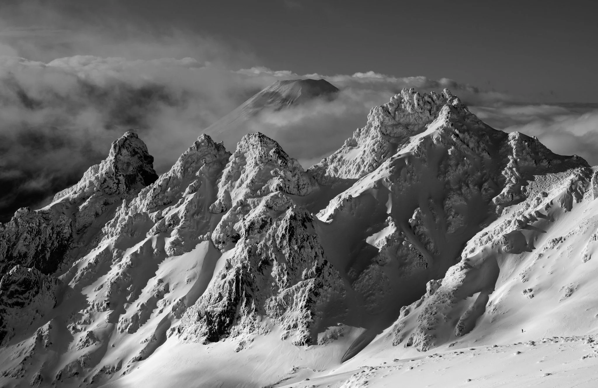 Jagged peaks of the Pinnacles Ridge on Mount Ruapehu. Whakapapa Ski Area on an active volcano is New Zealand's largest ski field.