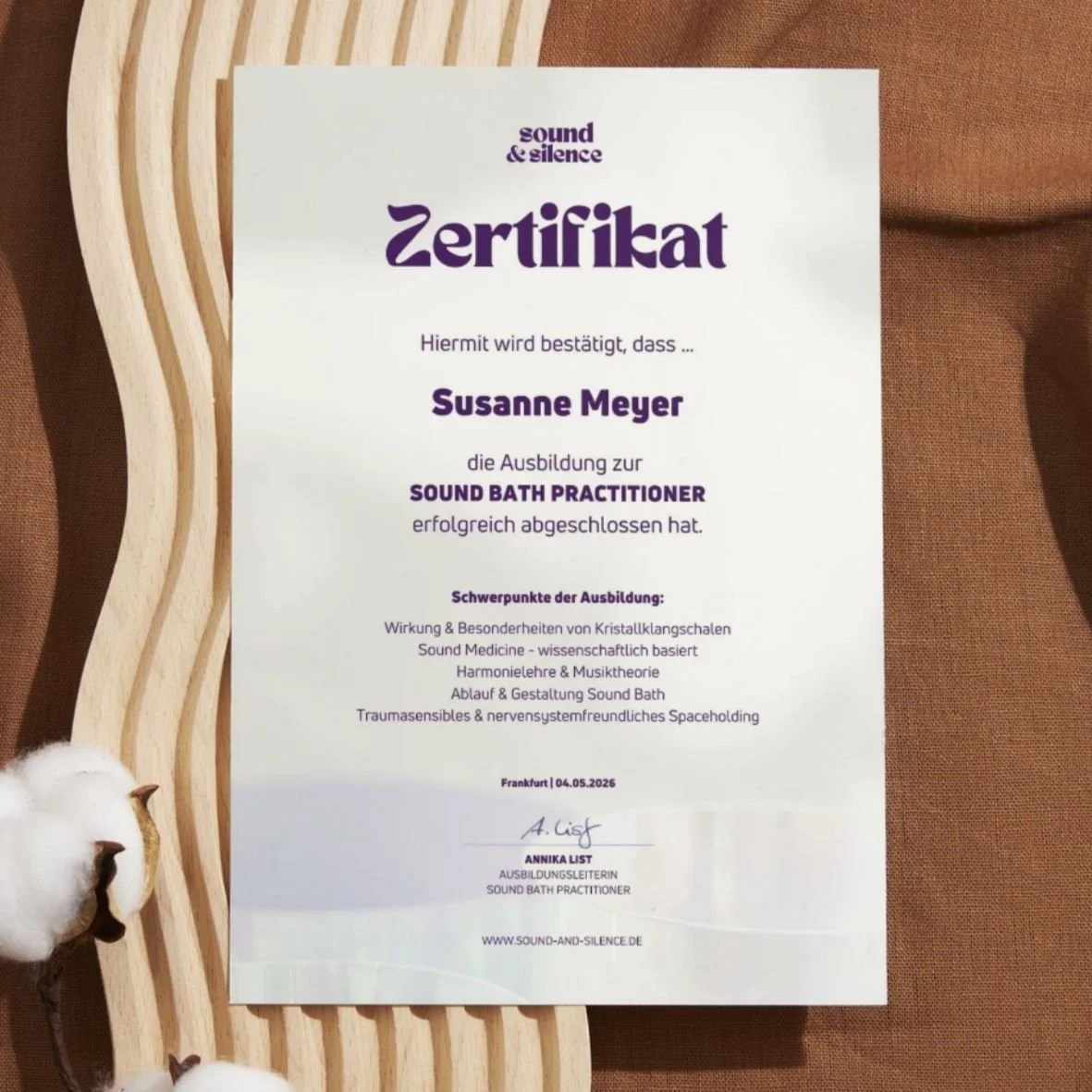 sound & silence Zertifikat zur Ausbildung vom Sound Bath Practitioner
